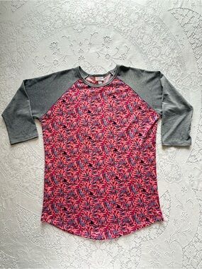 LuLaRoe Pink Patterned Raglan 3/4 Sleeve Top baseball style size M